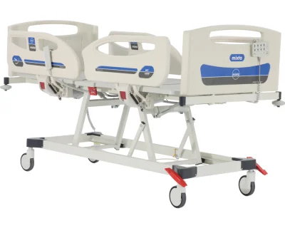 Cama de UTI com quatro motores